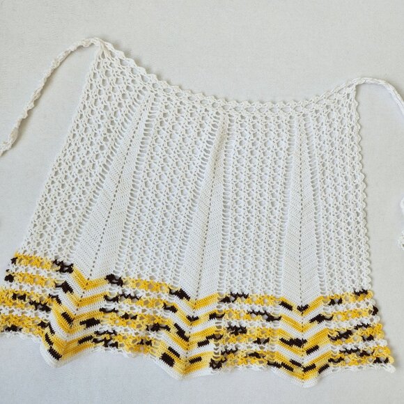 Vintage Hand Crocheted Waist Half Apron Housewife Chef Cook Baking Cute Retro - Picture 2 of 8